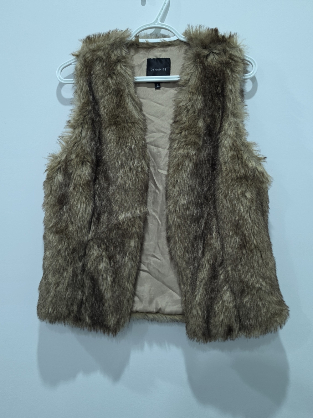 NWOT Dynamite Neutral Tan Faux Fur Vest - $ SLIGHTLY NEGOTIABLE